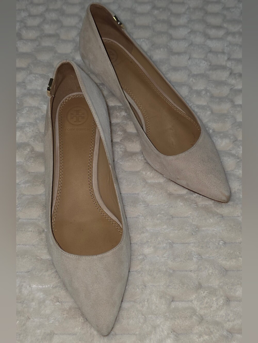 TORY BURCH Nude Elizabeth Suede Leather Pointed Toe Kitten Heel Pumps - Picture 3 of 13